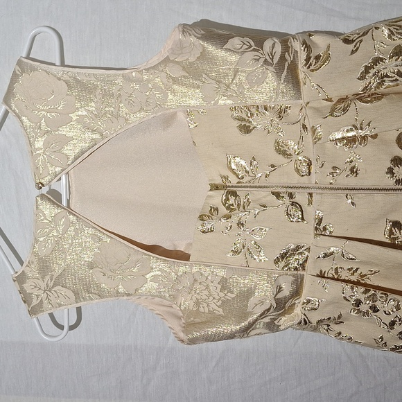3/$20--Gold Metallic Mini Dress, Floral Rose, Ark & Co. Sz 8, NWOT - Picture 9 of 15
